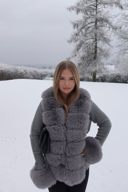 Hand-knitted fitted cardigan with fur details in Grey