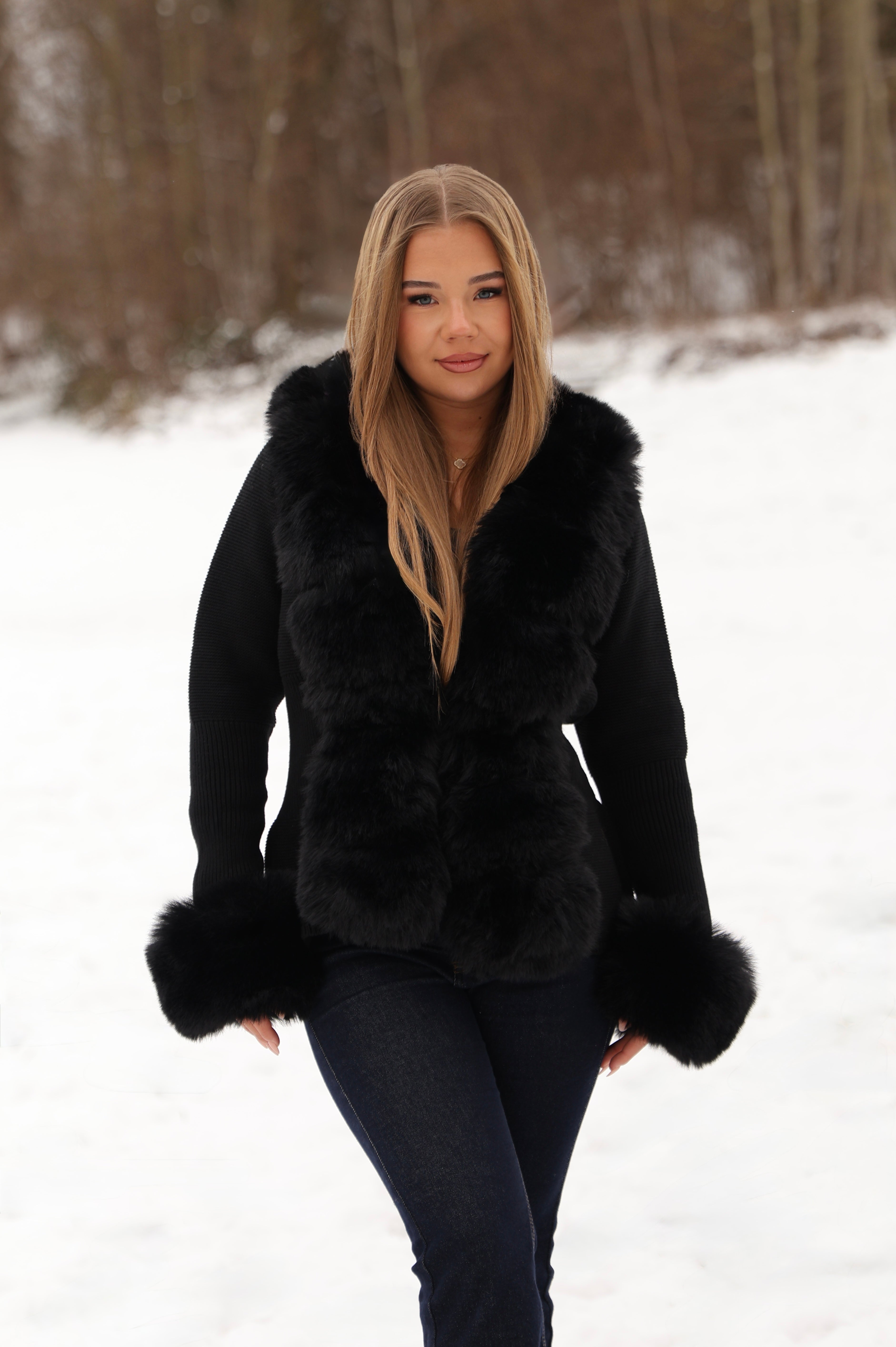 Hand-knitted fitted cardigan with fur details in Black